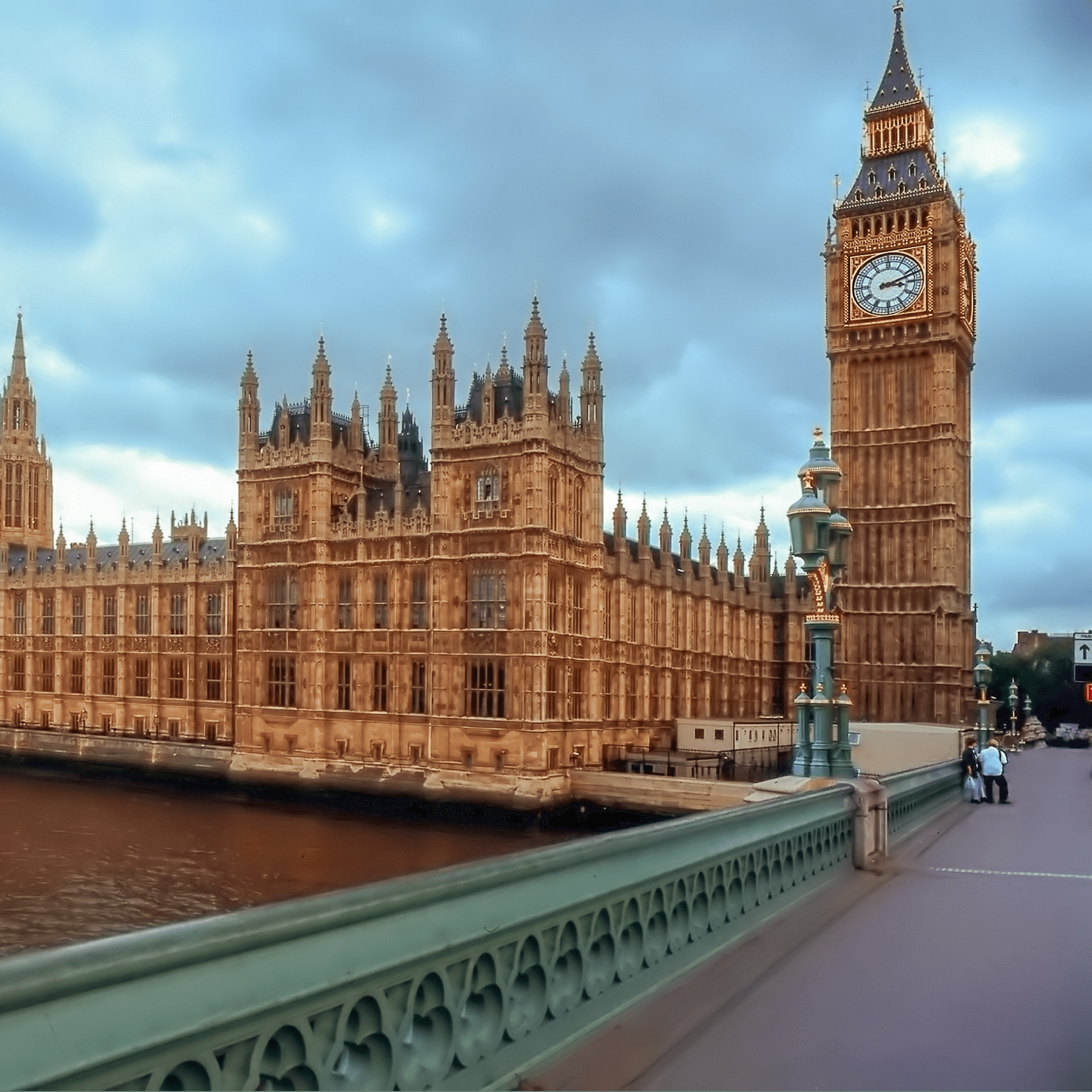 China Denies Spy Allegations As Uk Arrests Parliamentary Researcher