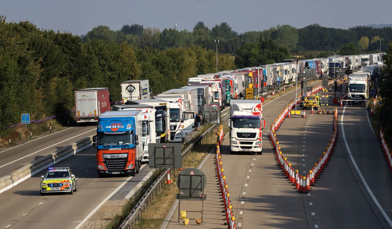 More Delays Today As Part Of Operation Brock, The M20 In Kent Is Closed For Non-freight Traffic Coastbound Between J8 (maidstone) And J12 (folkestone) To Manage Hgvs And Other Freight Bound For The Port Of Dover Or Eurotunnel