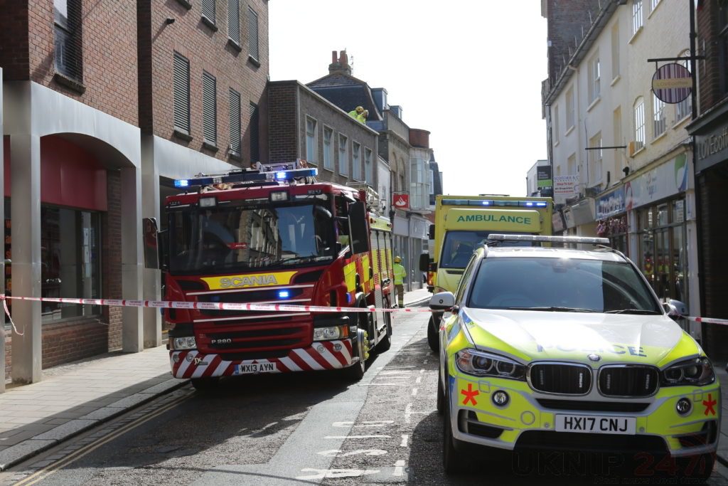 Newport Pyle Street In Lockdown Following Police Incident
