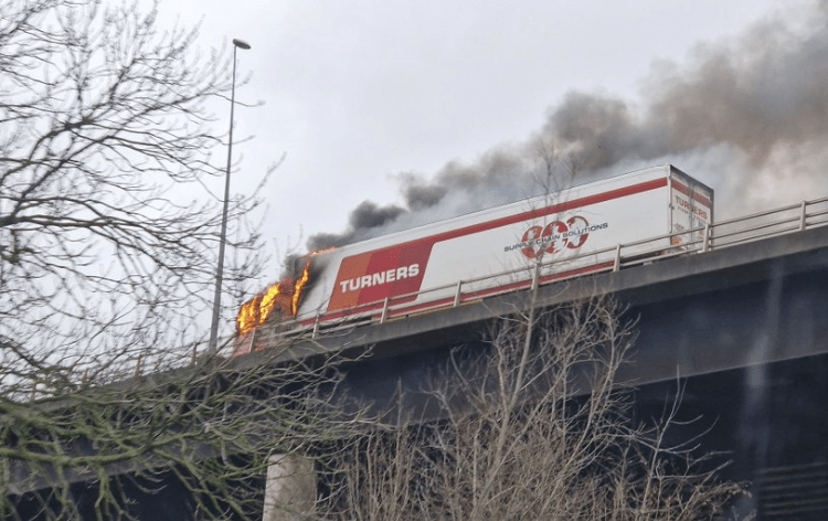 Lorry Fire Causes Disruption on M25 Slip Road Near Darenth