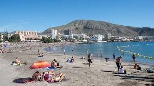 UK Travellers Urges to Book Summer Holidays by June 8 for Best Choice