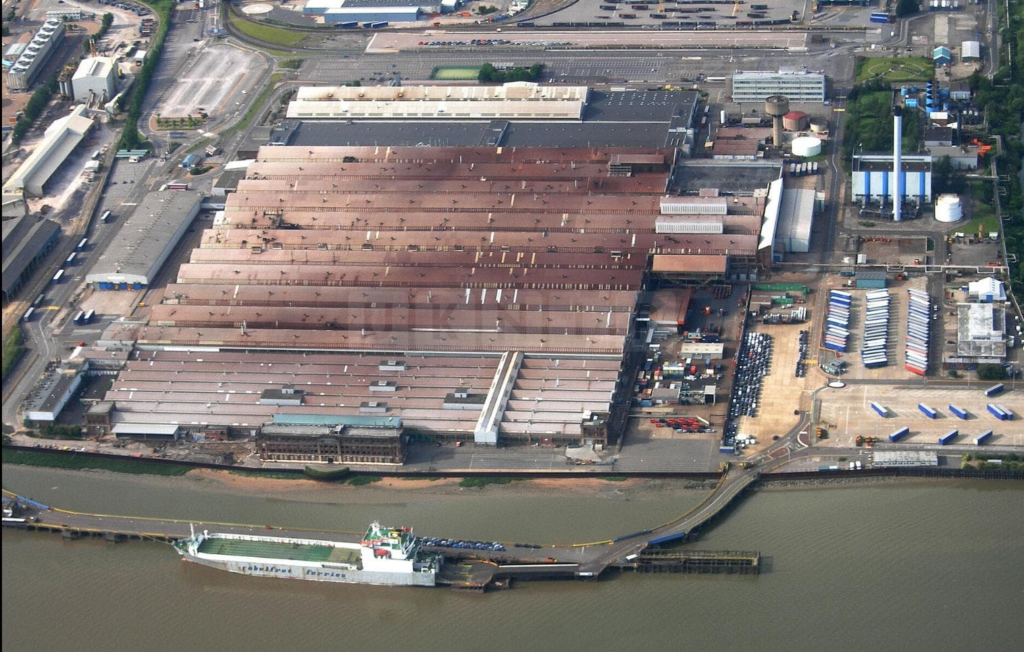 Emergency Services Respond to reported Explosion at Ford Jetty, Dagenham