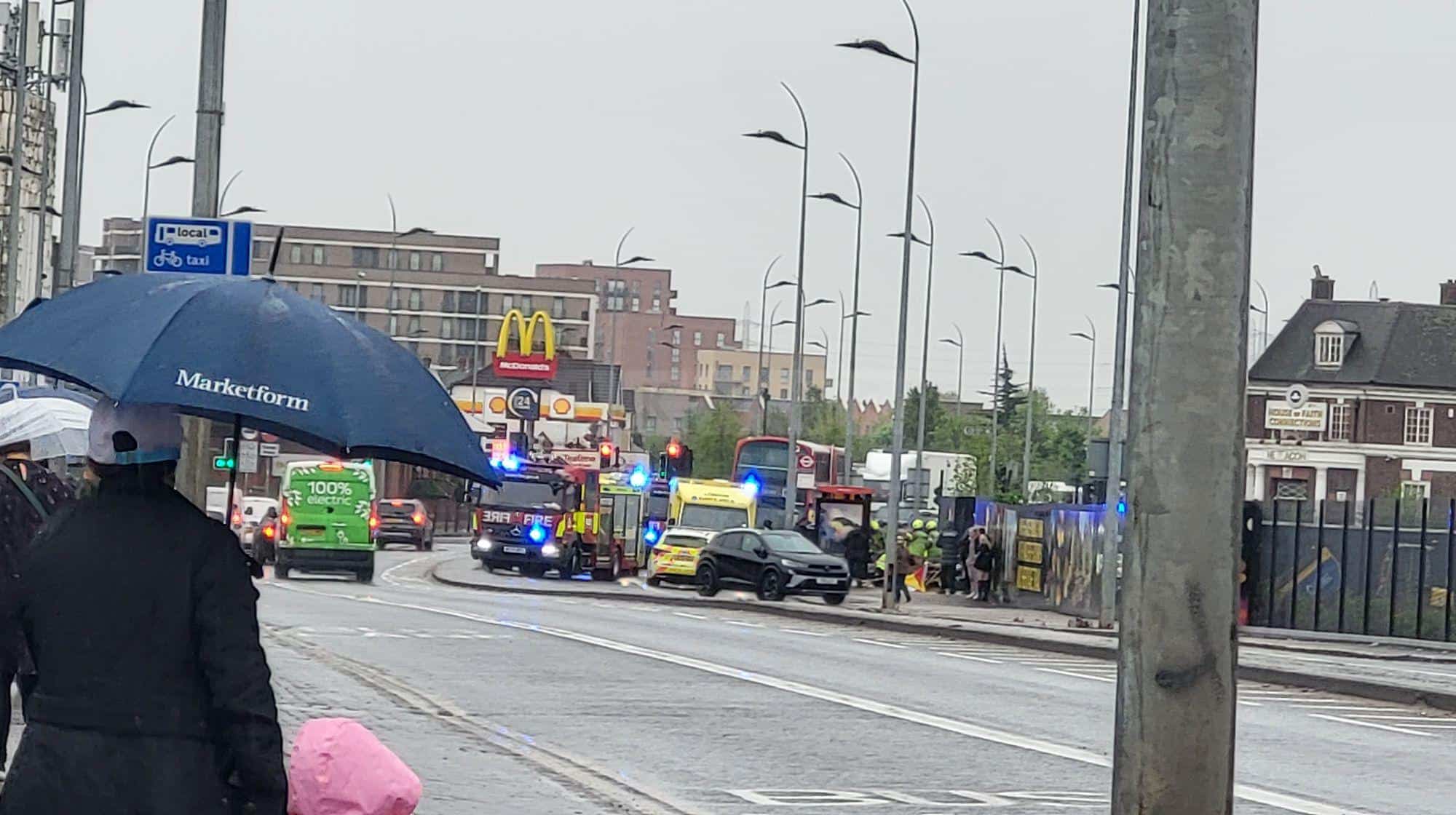 Dagenham Crash Update: Girl’s Injuries No Longer Life-Changing After Heroic Rescue – UKNIP