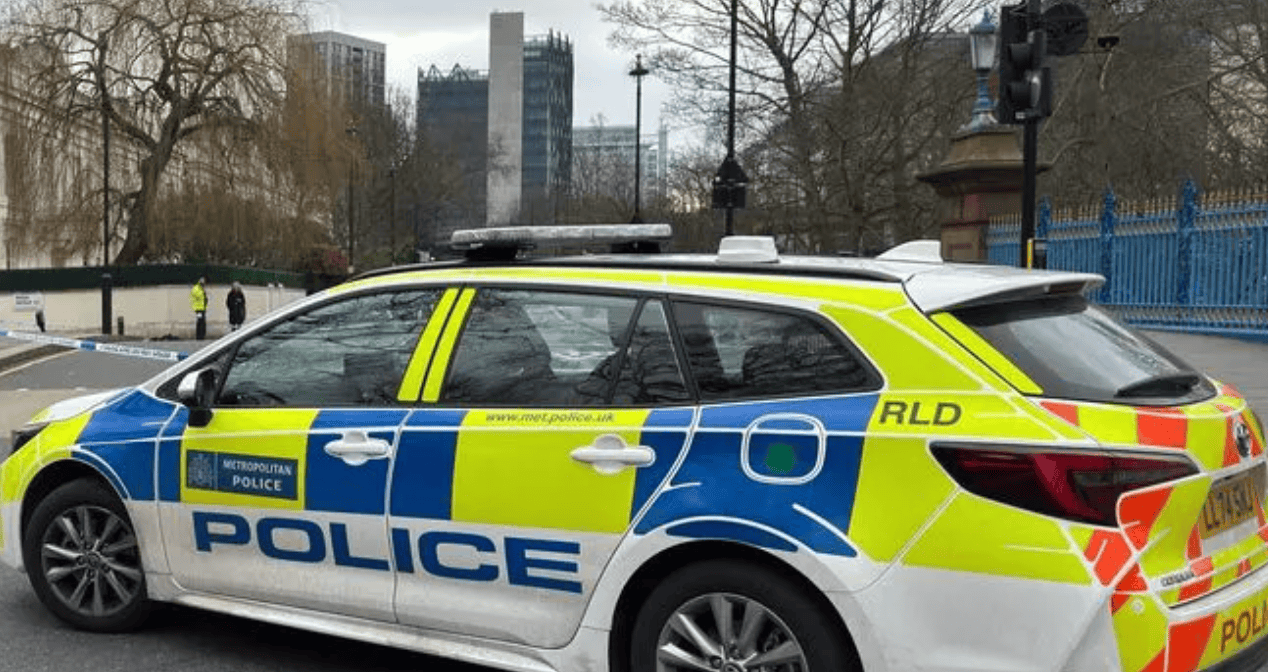 Man Arrested on Suspicion of Attempted Murder After Stabbing in New Malden