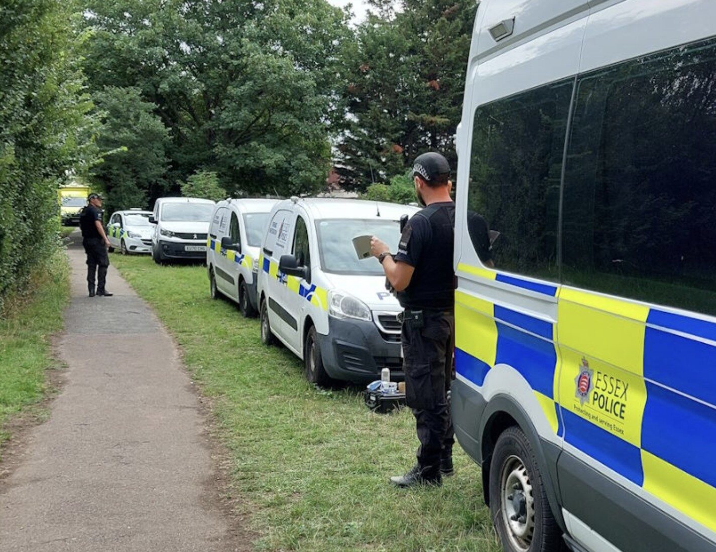 Body Recovered from Deneholes in Hangman’s Woods, Essex – UKNIP