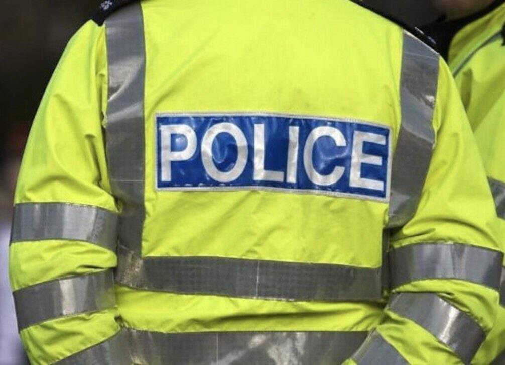 Man Seriously Assaulted in Swindon Shop Attack – UKNIP