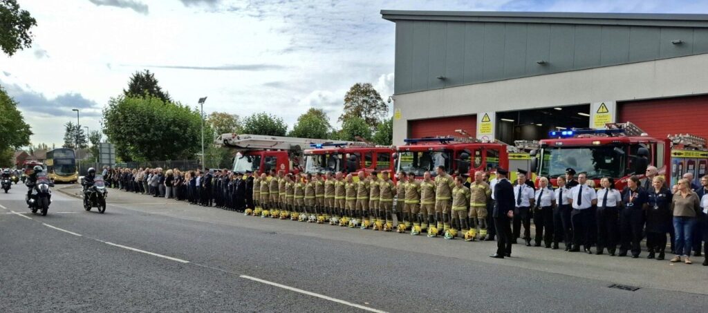 Fire Service Mourns Beloved Chief Gavin Tomlinson – UKNIP