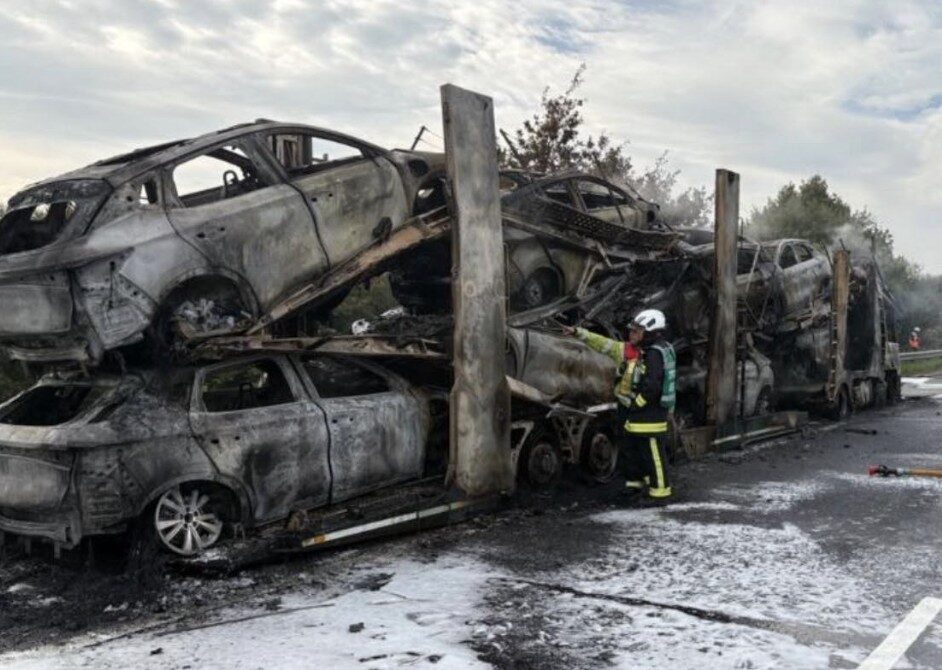 M5 Shutdown After Car Transporter Blaze Between Cullompton and Honiton – UKNIP