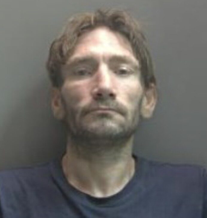 Shoplifter Banned from Borehamwood After Series of Thefts – UKNIP