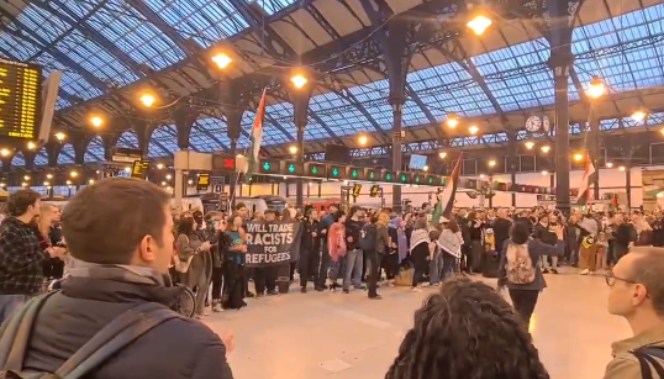 Hundreds Storm Brighton Station in Protest Over Israel’s Detention of Activists – UKNIP