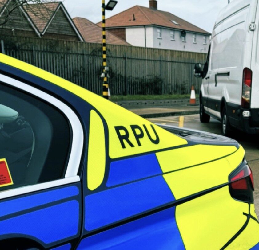 Toddler Seriously Hurt After Running Into Swindon Car ? UKNIP