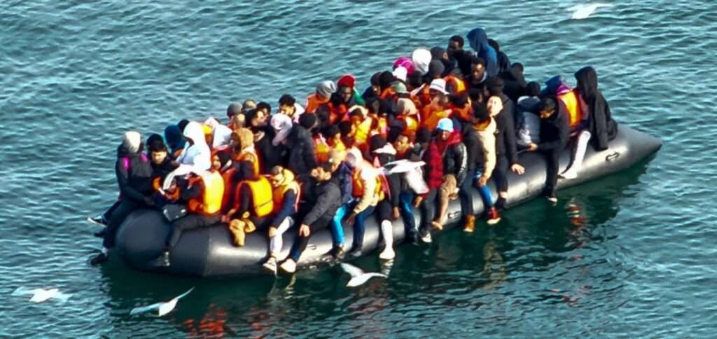 First Illegal Migrants Sent Back to France Under New UK Deal ? UKNIP