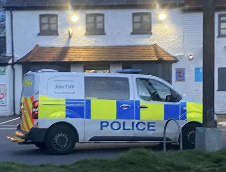 Robbers Make Off with Ciggies in Shinfield Co-op Heist
