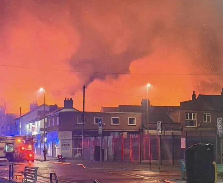 15 Fire Engines Tackle Massive Commercial Blaze in Blackpool, Roads Shut and Residents Told to Stay Indoors