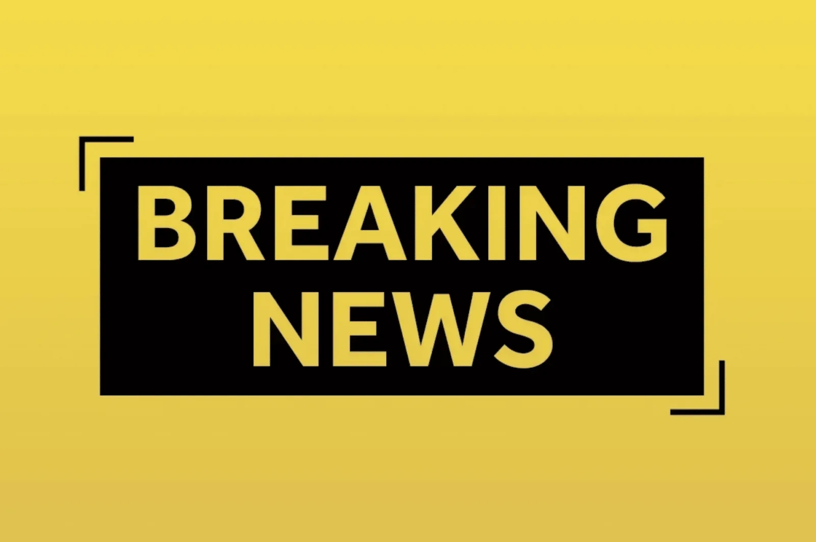 United Flight Evacuated After Engine Blaze at Houston Airport â€“ No Injuries Reported