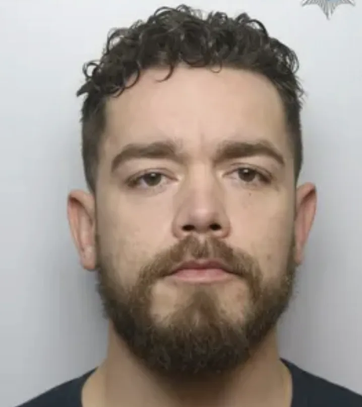 XL Bulliesâ€™ 12-Minute Savage Attack Kills Neighbour in Staffordshire â€“ Owner Jailed Five Years