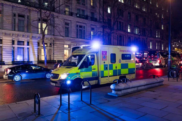 Person Rescued from Thames Near Woolwich Arsenal Pier and Rushed to Hospital