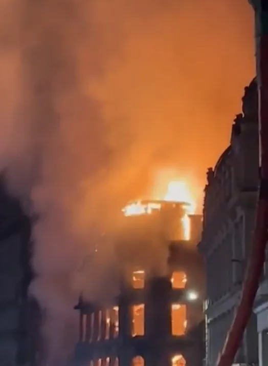 60 Firefighters Battle Massive Glasgow Blaze as Buildings Collapse and Central Station at Risk