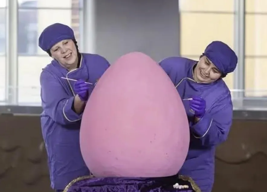 Cadbury Unveils 55kg â€˜Mega Mini Eggâ€™ â€“ Worldâ€™s Largest Chocolate Easter Treat