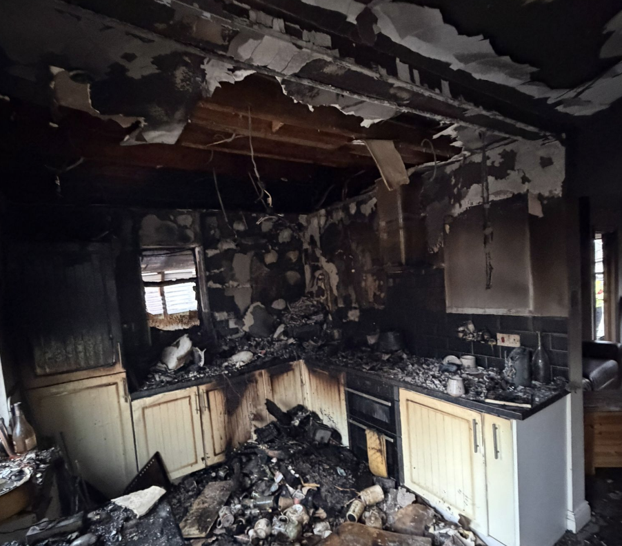 Firefighters Praise Benfleet Neighbours for Spotting Blaze Early