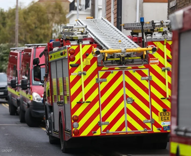 Firefighters tackle car blaze in Ramsgate